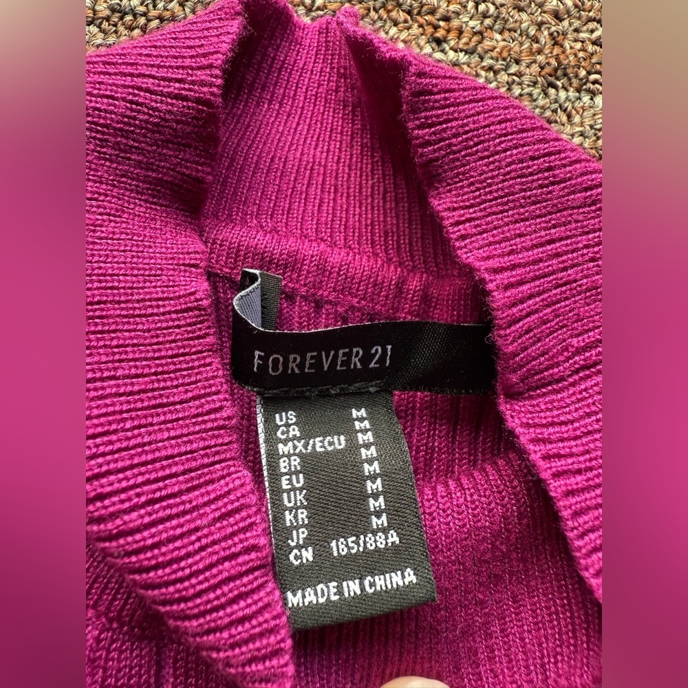 Forever 21 Cropped Cable Knit Mock Neck valentines Sweater Size M - Picture 5 of 9